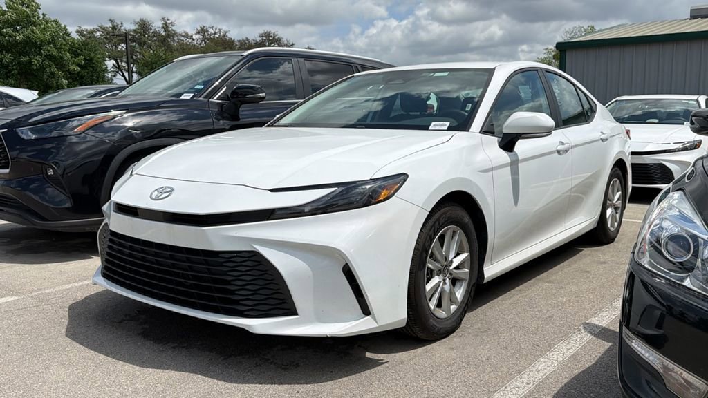 Certified 2025 Toyota Camry LE image 9