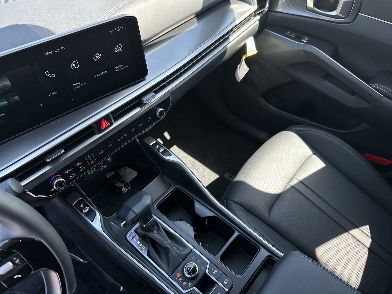 New 2026 Kia Sorento S w/ S Panoramic Sunroof Package AWD/4WD image 11