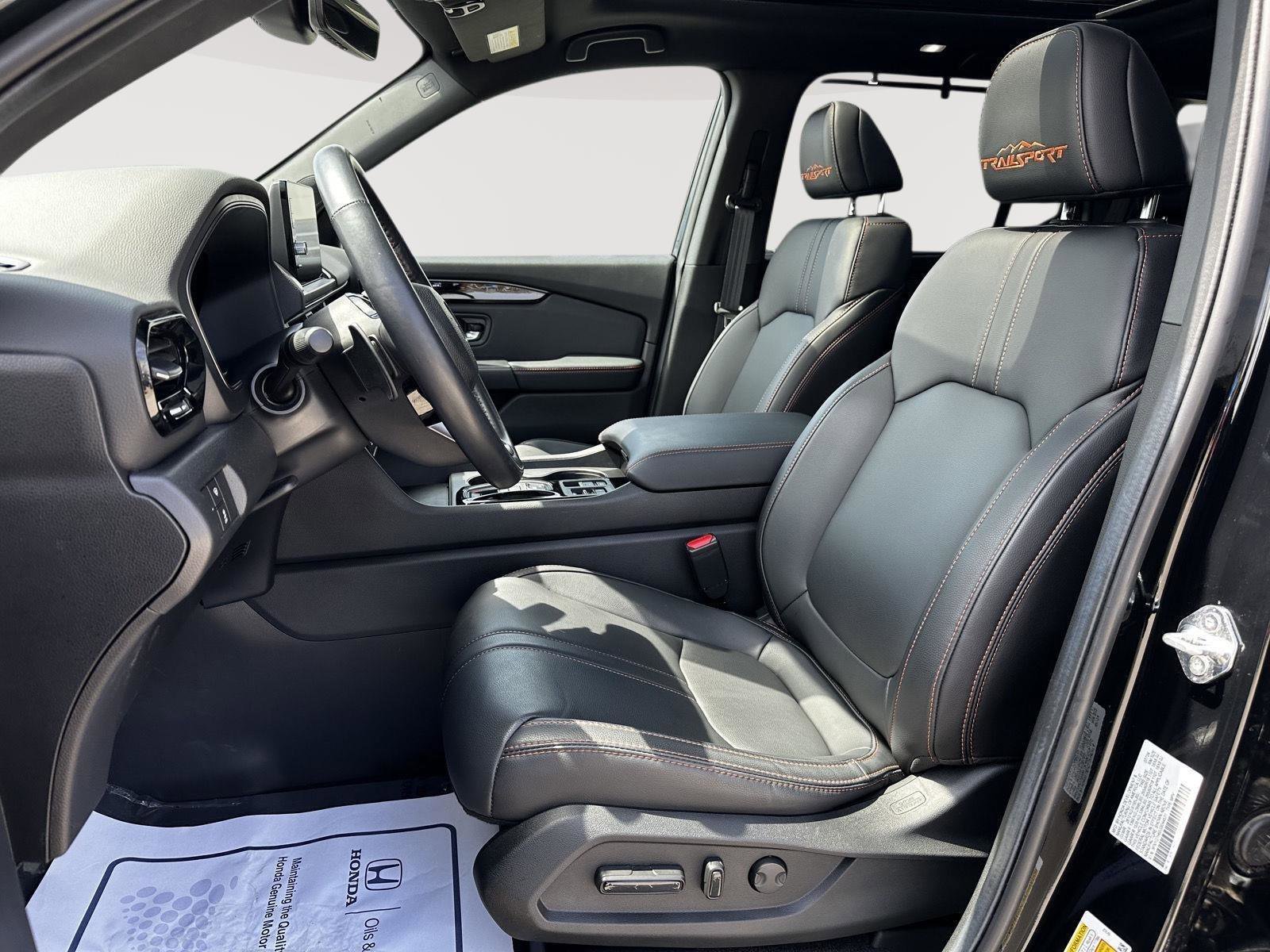 Certified 2025 Honda Pilot TrailSport image 7