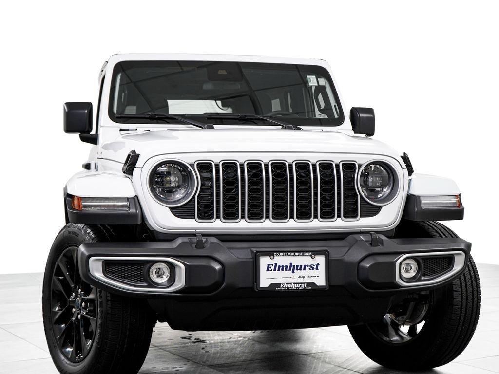 Used 2025 Jeep Wrangler Unlimited Sahara AWD/4WD image 3