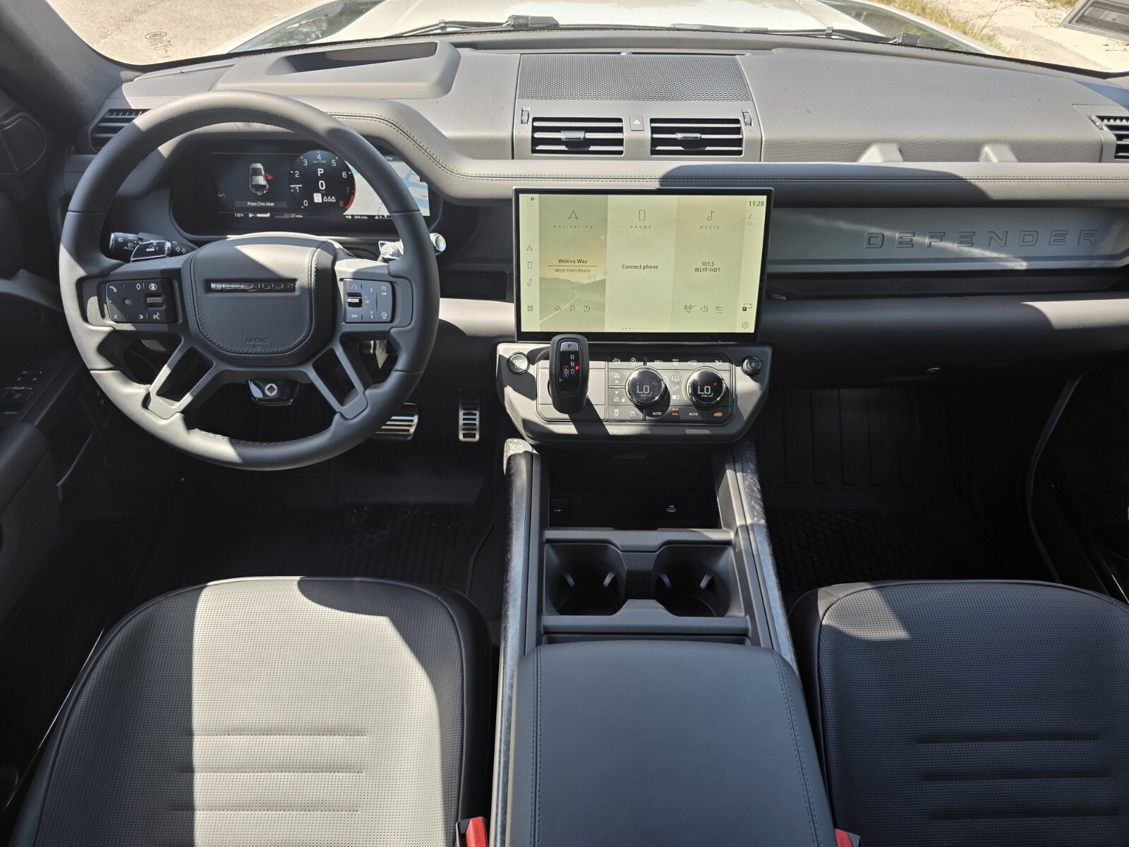 New 2026 Land Rover Defender 110 OCTA AWD/4WD image 4
