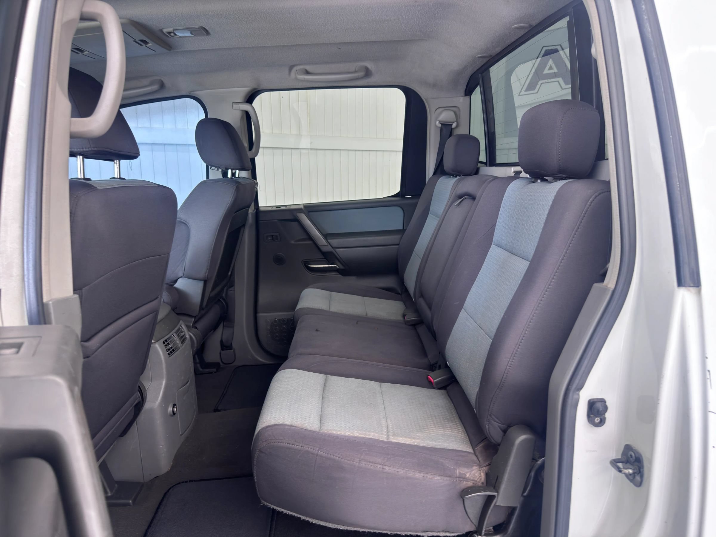 Used 2006 Nissan Titan SE AWD/4WD image 12
