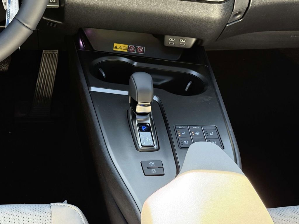 New 2026 Lexus UX 300h AWD image 15