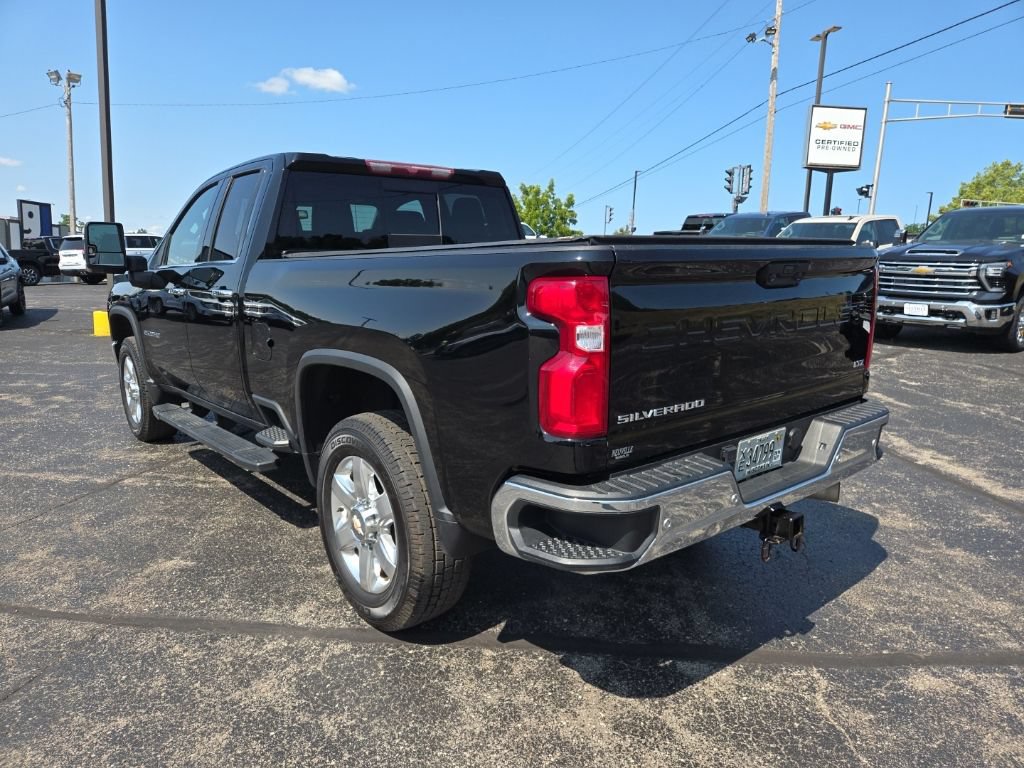 Used 2022 Chevrolet Silverado 2500 LTZ AWD/4WD image 5