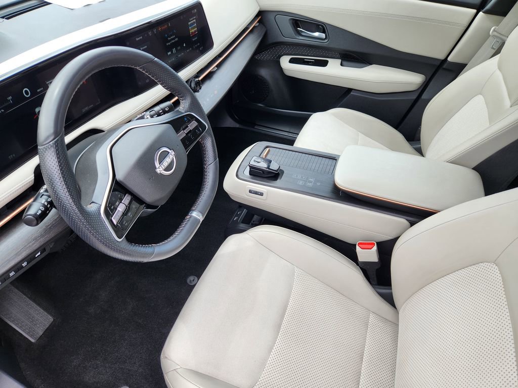 Used 2024 Nissan Ariya AWD image 10