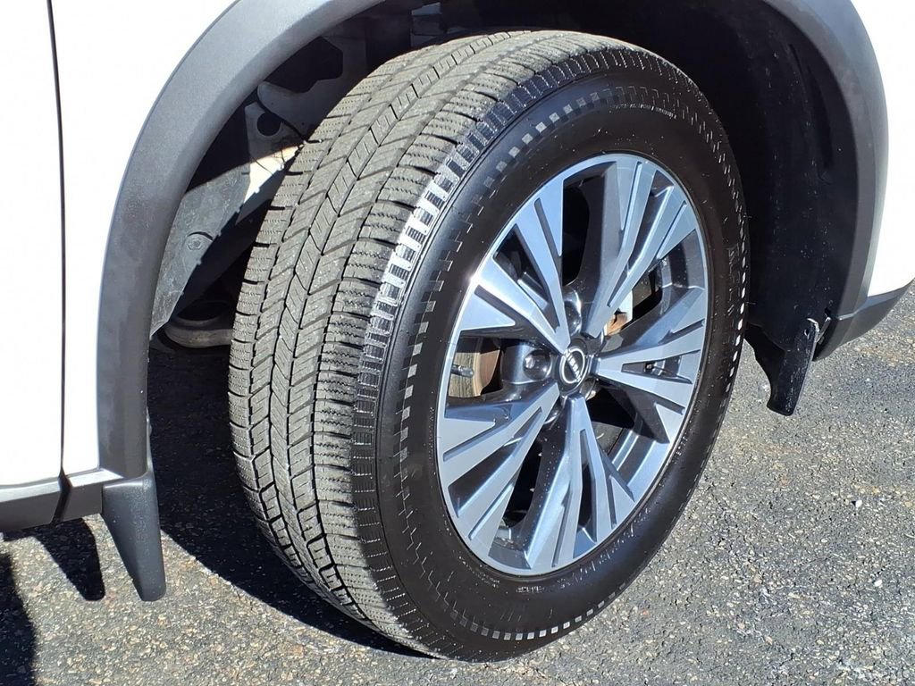 Used 2022 Nissan Rogue SV image 4