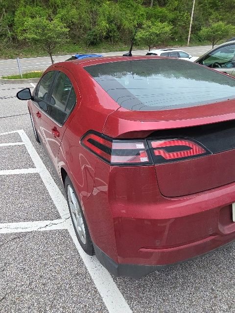 Used 2013 Chevrolet Volt w/ Enhanced Safety Package 2 FWD image 6