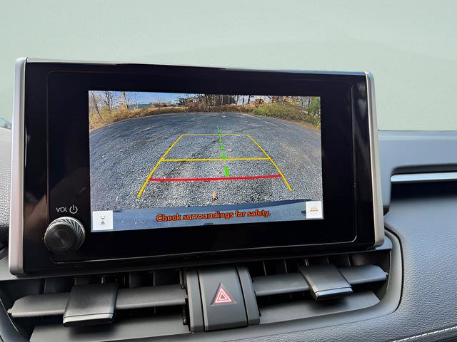 Used 2024 Toyota RAV4 XLE AWD/4WD image 7
