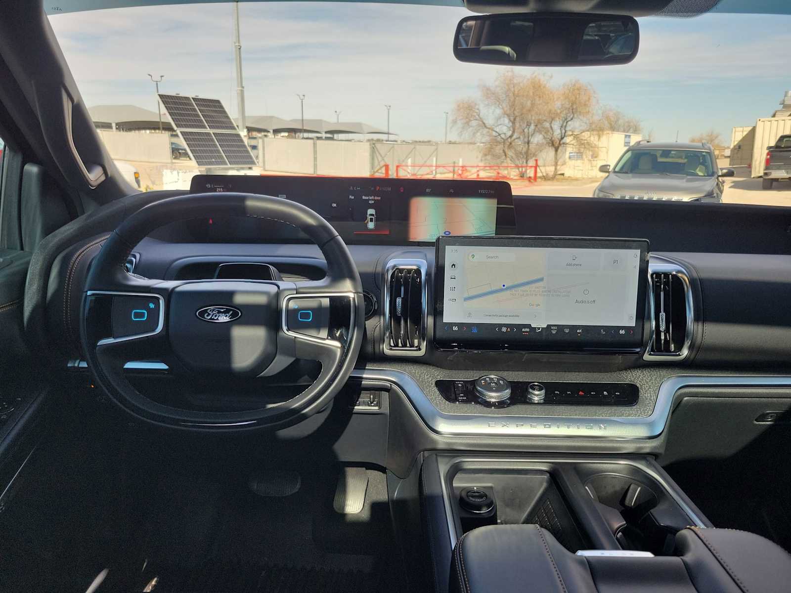 Used 2025 Ford Expedition Tremor image 6