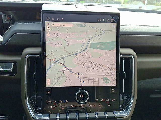 New 2026 GMC Yukon XL Denali Ultimate w/ LPO, Floor Liner Package AWD/4WD image 19