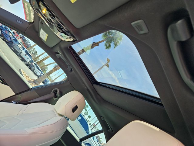 Used 2026 BMW 530i w/ Premium Package image 15