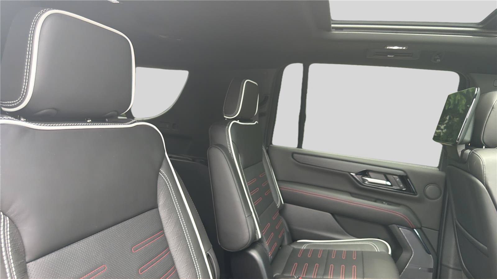 New 2026 GMC Yukon XL AT4 Ultimate w/ LPO, Floor Liner Package AWD/4WD image 26