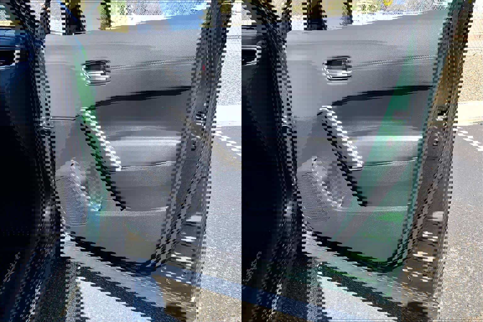 Used 2025 Toyota Corolla Cross XLE w/ Convenience Package image 20