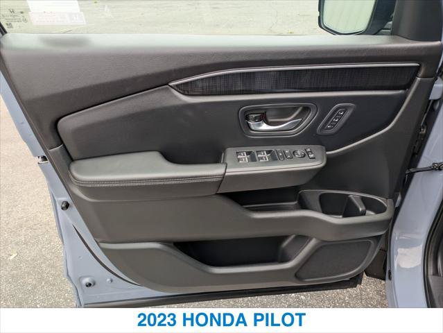 Used 2023 Honda Pilot Elite image 12