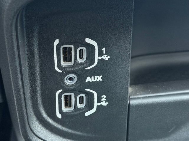 Used 2024 RAM 3500 Big Horn image 33