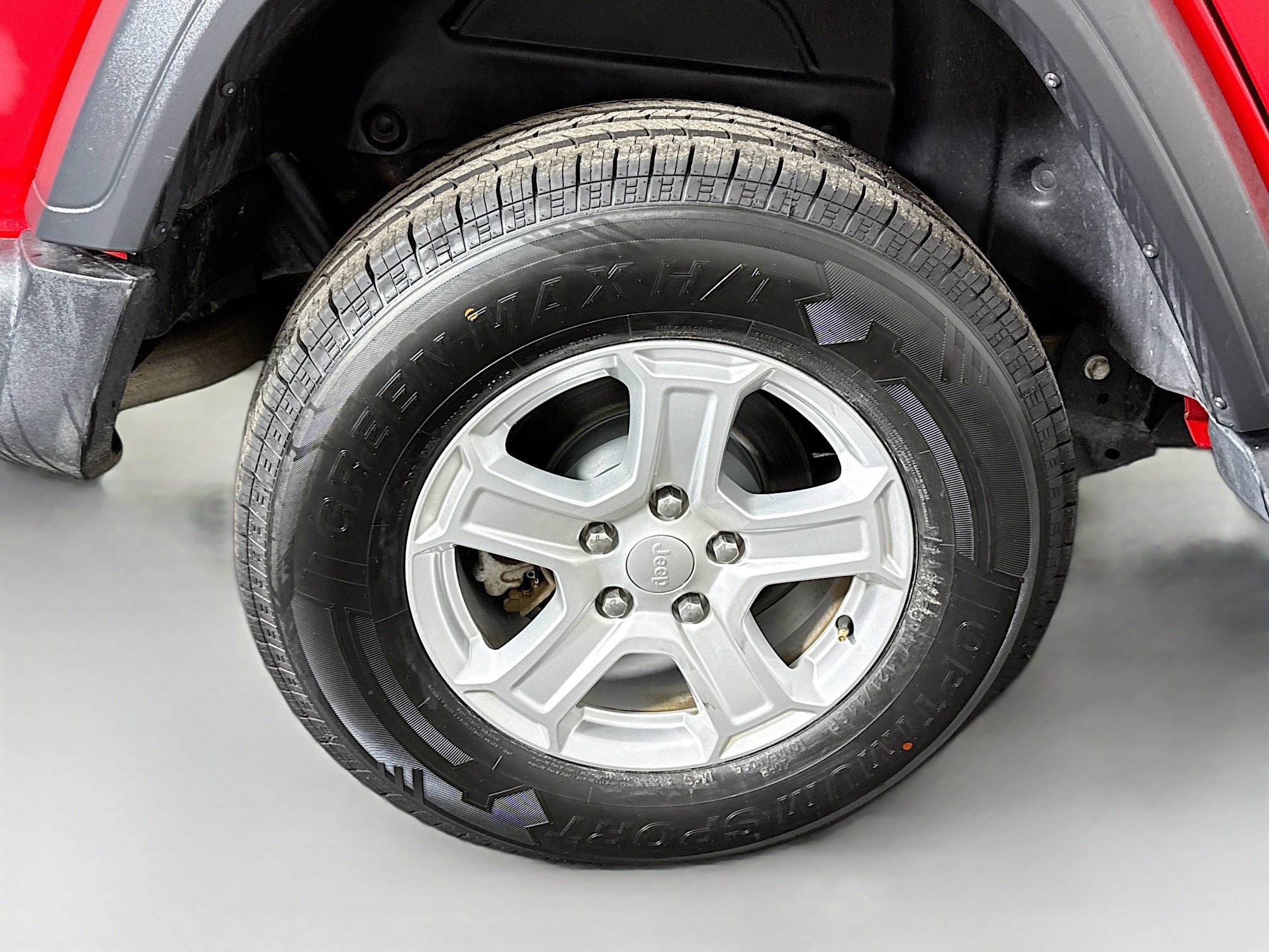 Used 2018 Jeep Wrangler Unlimited Sport S image 32