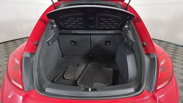 Used 2013 Volkswagen Beetle Turbo FWD image 28