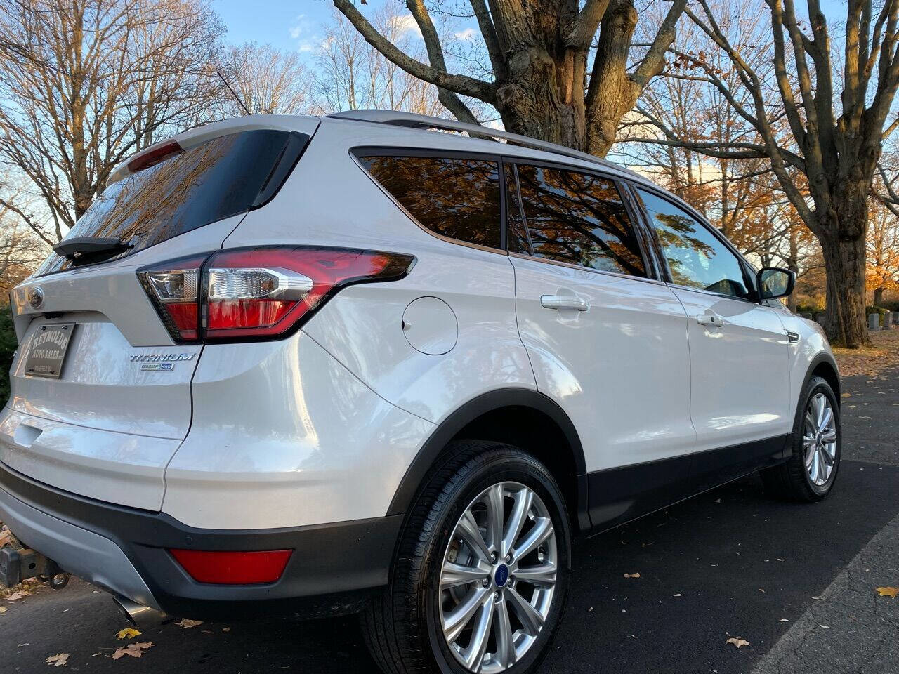 Used 2017 Ford Escape Titanium w/ Canadian Touring Package image 28