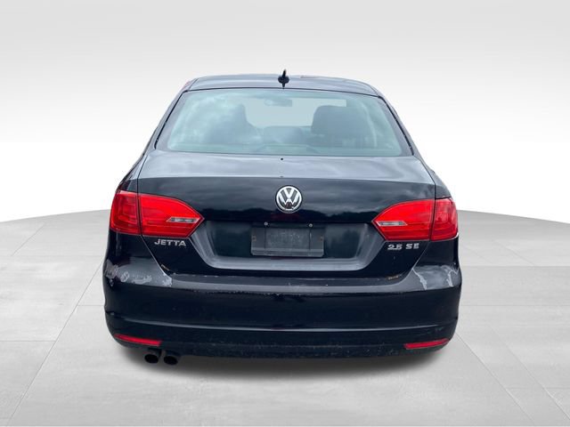 Used 2011 Volkswagen Jetta SE FWD image 14