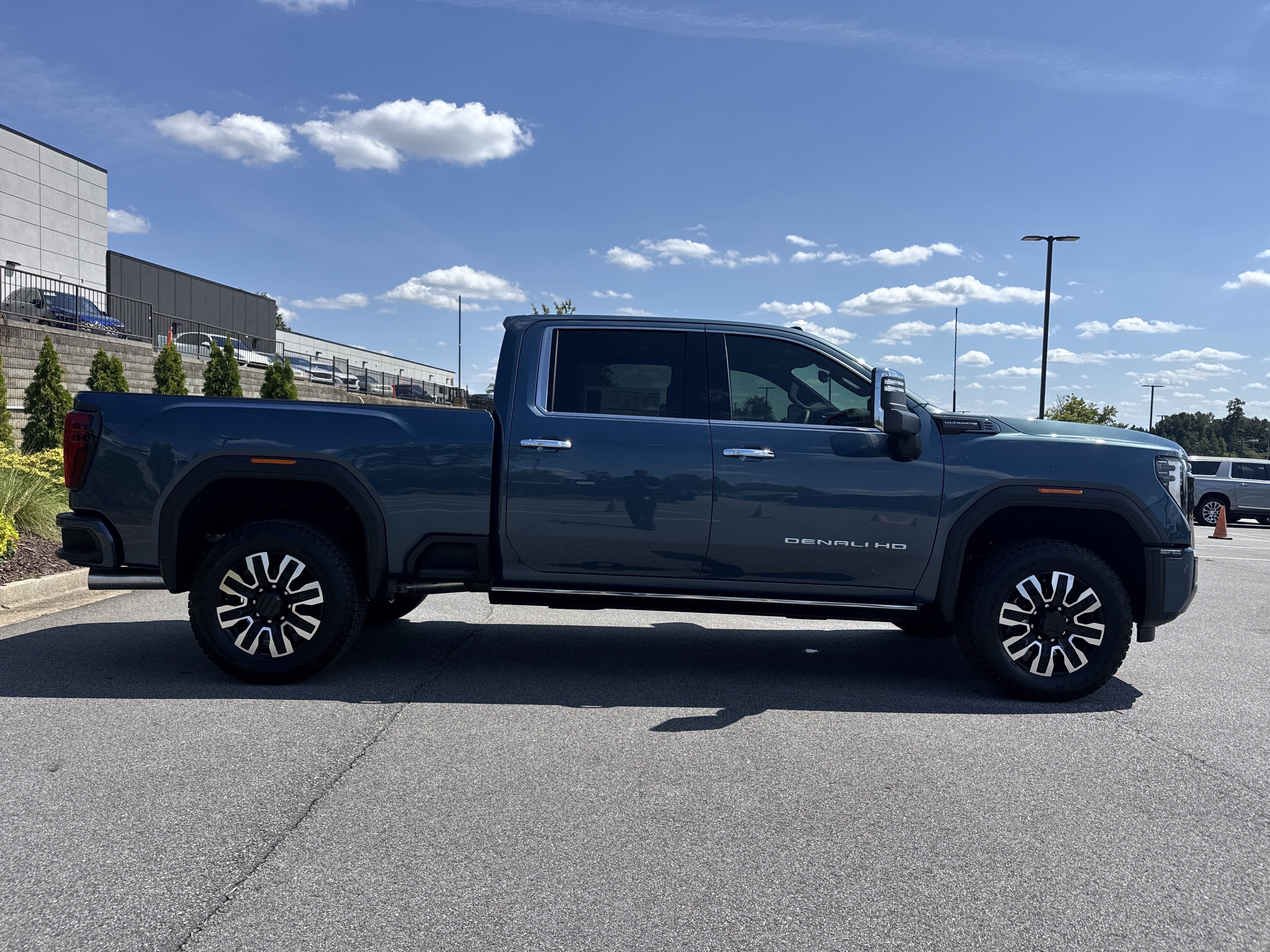 New 2026 GMC Sierra 2500 Denali Ultimate AWD/4WD image 11