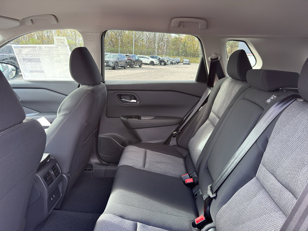 New 2026 Nissan Rogue SV AWD/4WD image 32