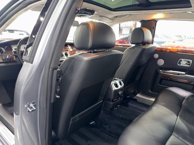 Used 2010 Rolls-Royce Ghost RWD image 19