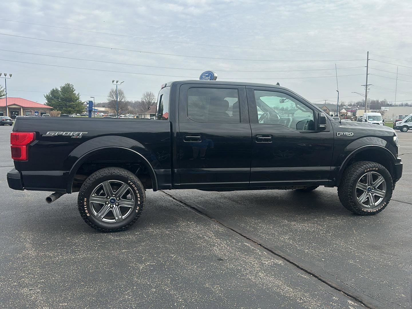 Used 2019 Ford F150 Lariat w/ Equipment Group 502A Luxury image 4