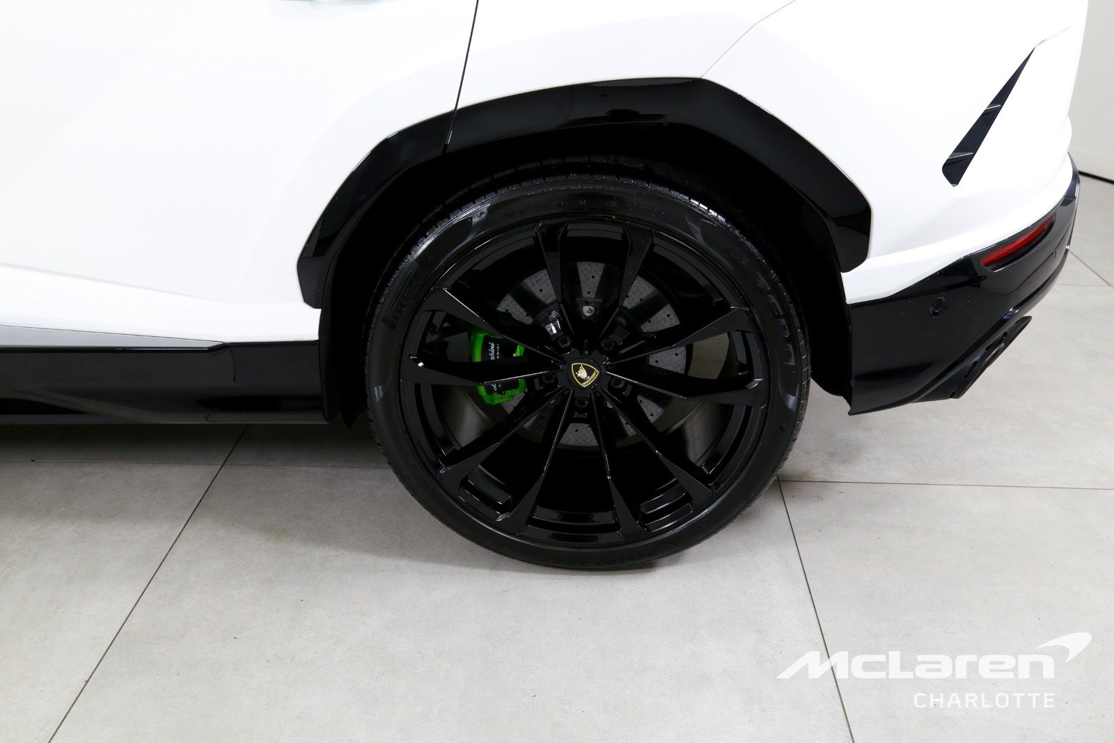 Used 2019 Lamborghini Urus AWD/4WD image 35