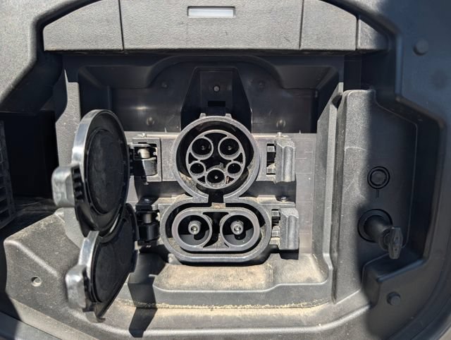 Used 2023 Subaru Solterra AWD image 12
