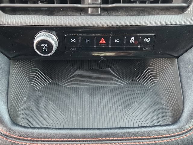 Used 2025 Ford Explorer ST-Line AWD/4WD image 17