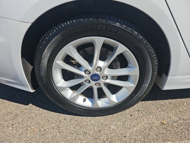 Used 2020 Ford Fusion SE FWD image 7