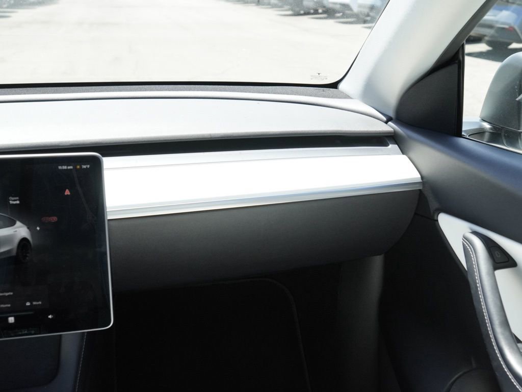 Used 2022 Tesla Model Y Performance AWD/4WD image 19