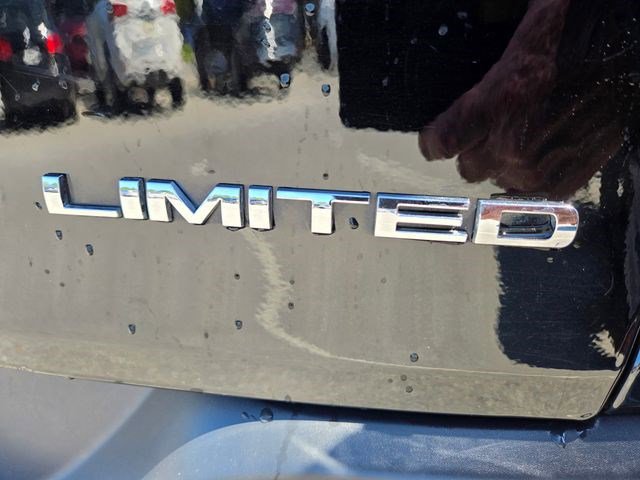 Used 2017 Jeep Cherokee Limited image 22