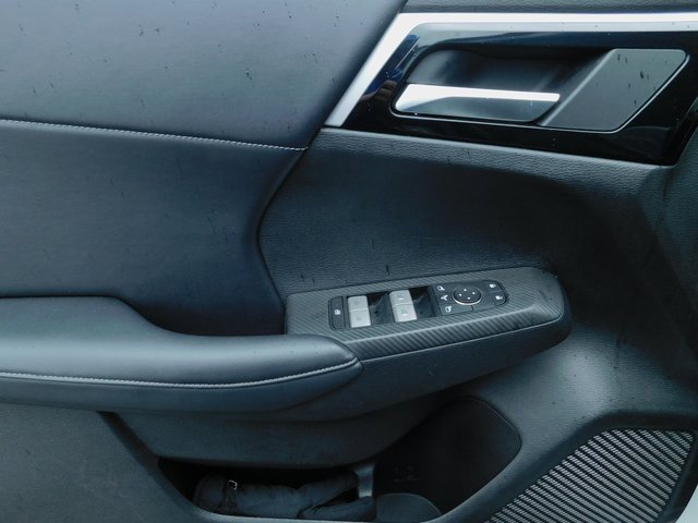 Used 2024 Mitsubishi Outlander SE image 29