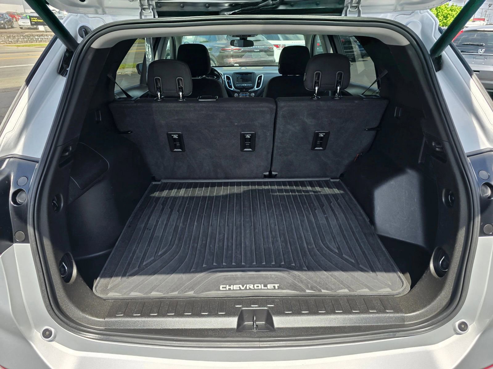 Used 2019 Chevrolet Equinox LT FWD image 15