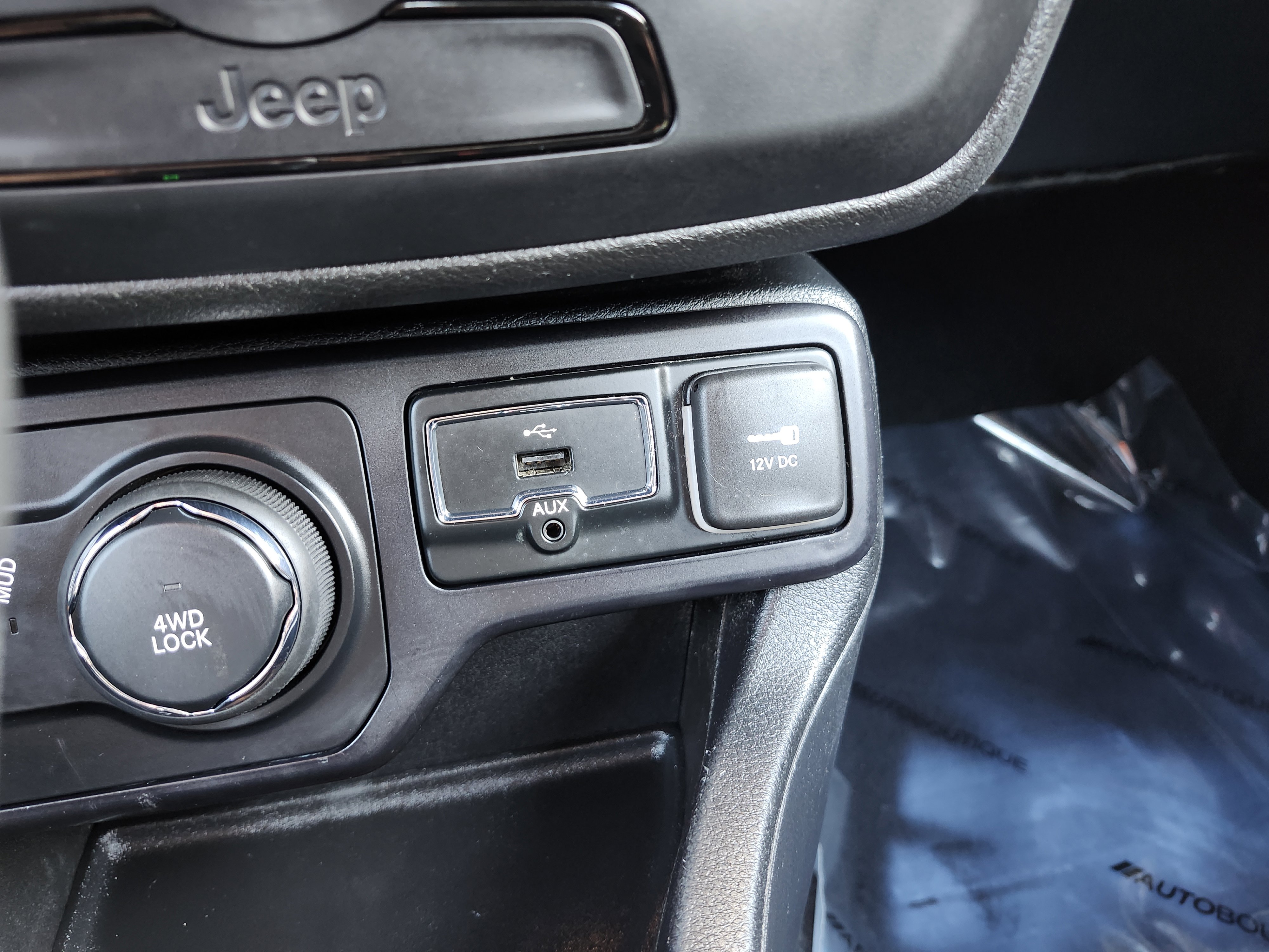 Used 2018 Jeep Renegade Sport w/ Power & Air Group AWD/4WD image 8
