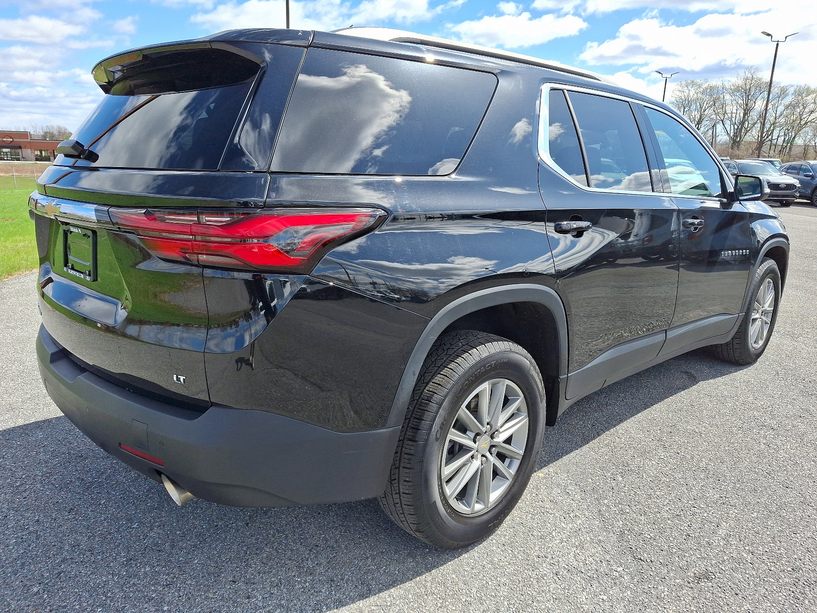 Used 2022 Chevrolet Traverse LT image 6