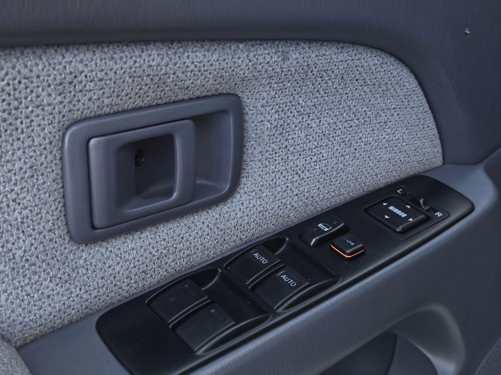 Used 2000 Toyota 4Runner SR5 image 35