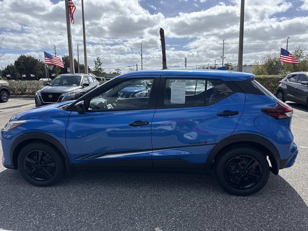 Certified 2025 Nissan Kicks Play S image 7