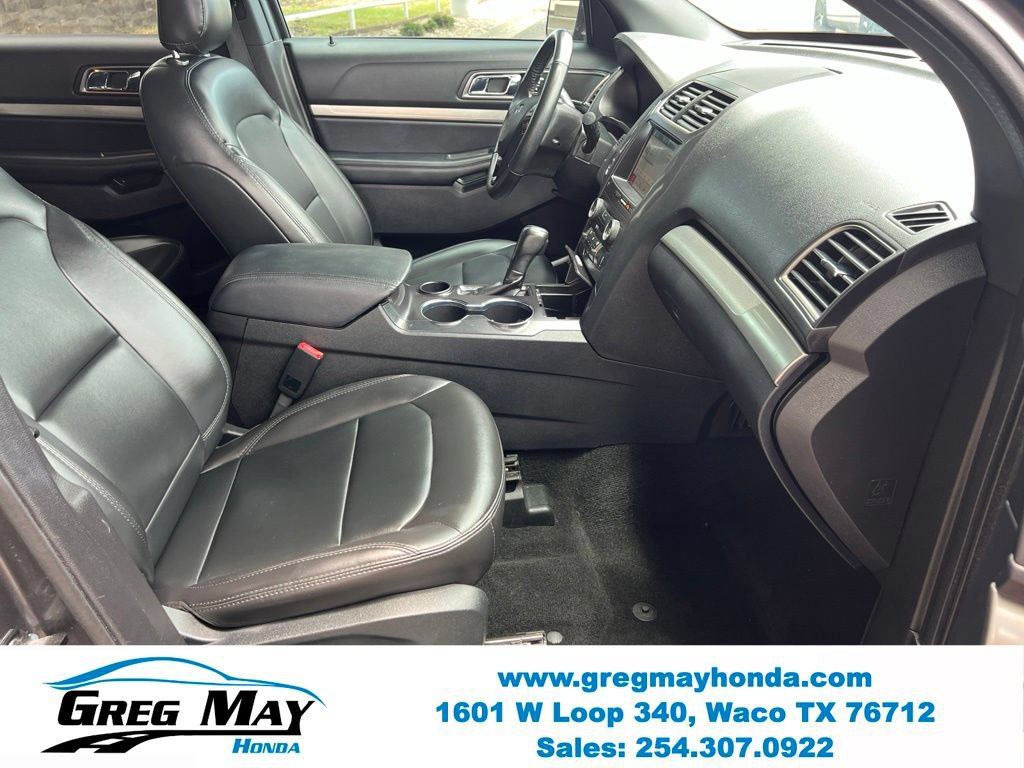 Used 2019 Ford Explorer XLT w/ Equipment Group 202A FWD image 13