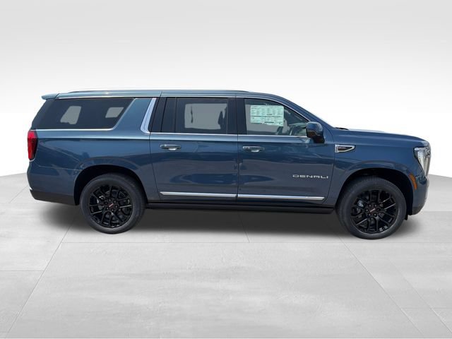 New 2026 GMC Yukon XL Denali w/ Denali Reserve Package AWD/4WD image 8