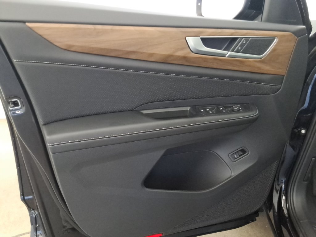 Used 2026 Volkswagen Atlas SE FWD image 19