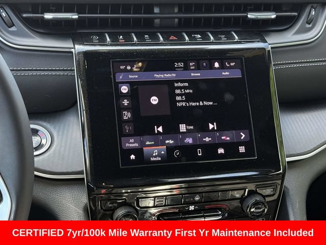 Certified 2025 Jeep Grand Cherokee Altitude AWD/4WD image 17