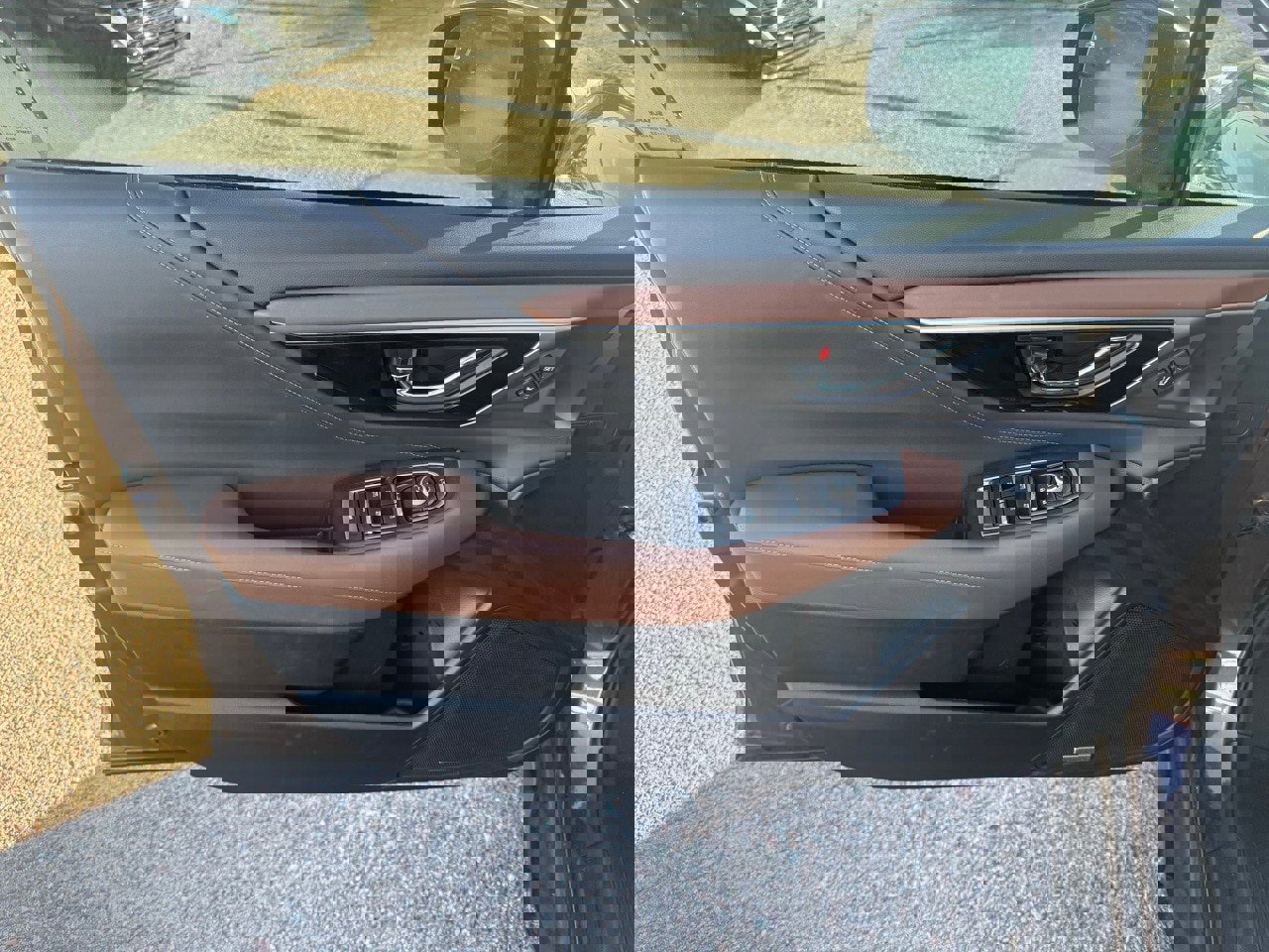 Used 2022 Subaru Outback Touring image 15