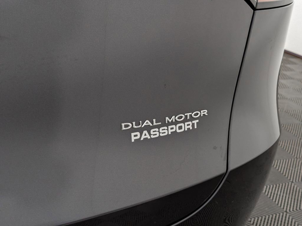 Used 2025 Tesla Model Y Long Range image 10