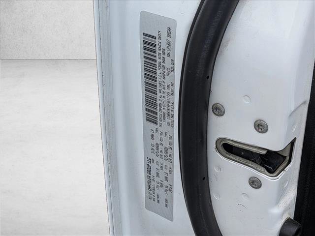 Used 2015 RAM 1500 Laramie w/ Convenience Group AWD/4WD image 17