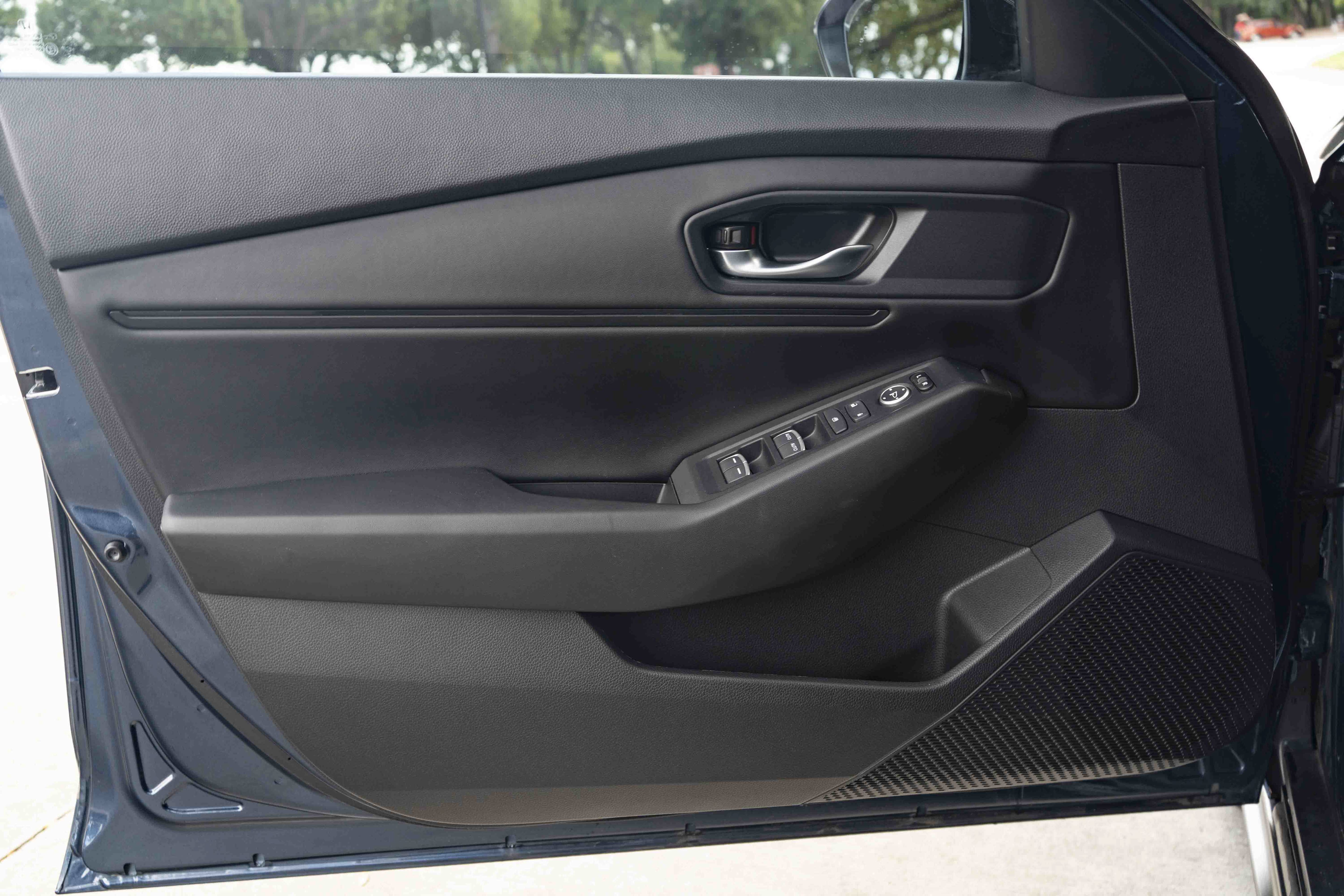 Certified 2024 Honda Accord EX image 36