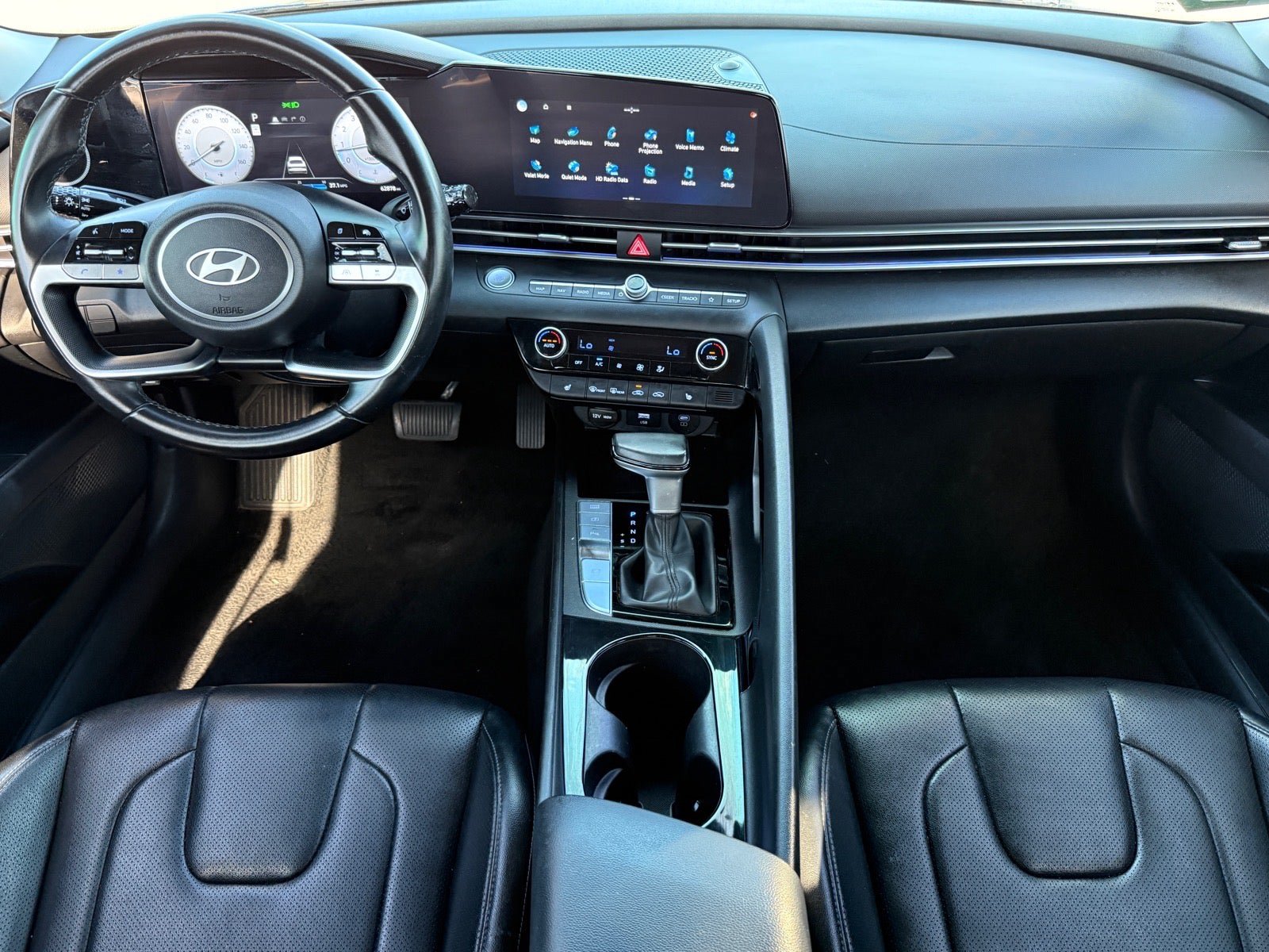 Used 2024 Hyundai Elantra Limited FWD image 15
