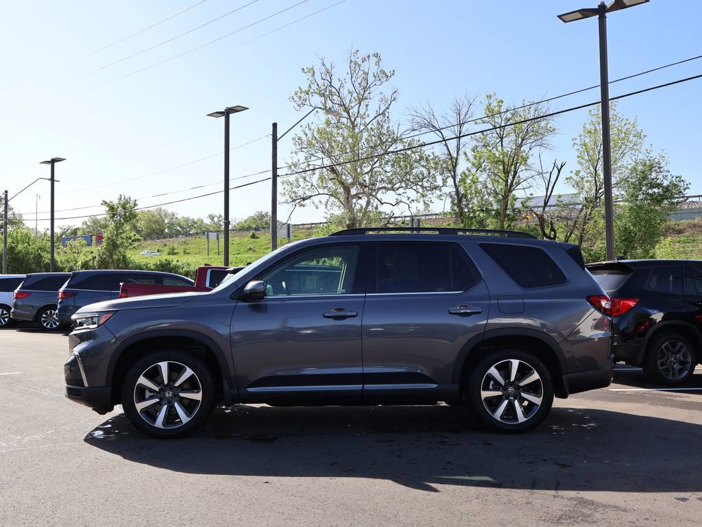 Certified 2025 Honda Pilot Elite image 4