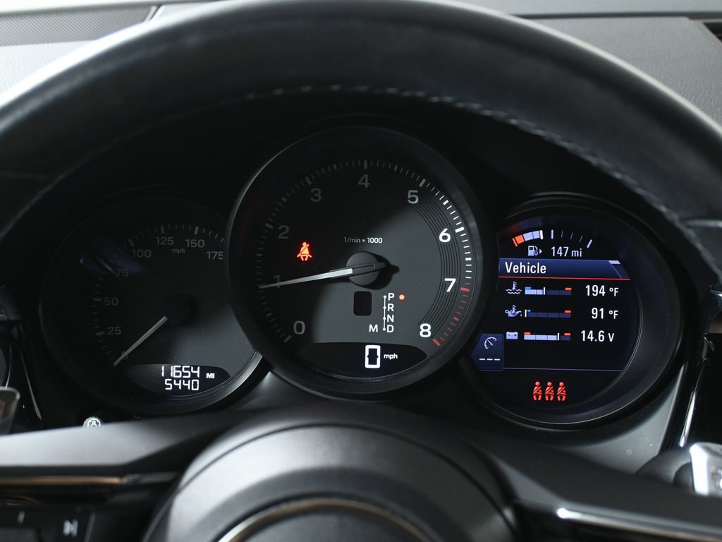 Used 2024 Porsche Macan AWD/4WD image 20